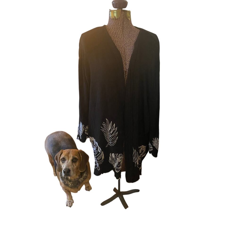 Chico’s Black w/White Embroidery Crinkle Jacket Kimono Sz 3 (US XL) 3/4 SleeveW